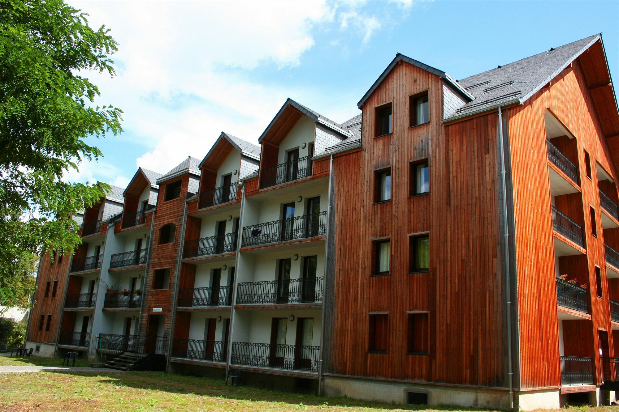 Residence Les Jardins De Ramel By Popinns Bagnères-de-Luchon المظهر الخارجي الصورة