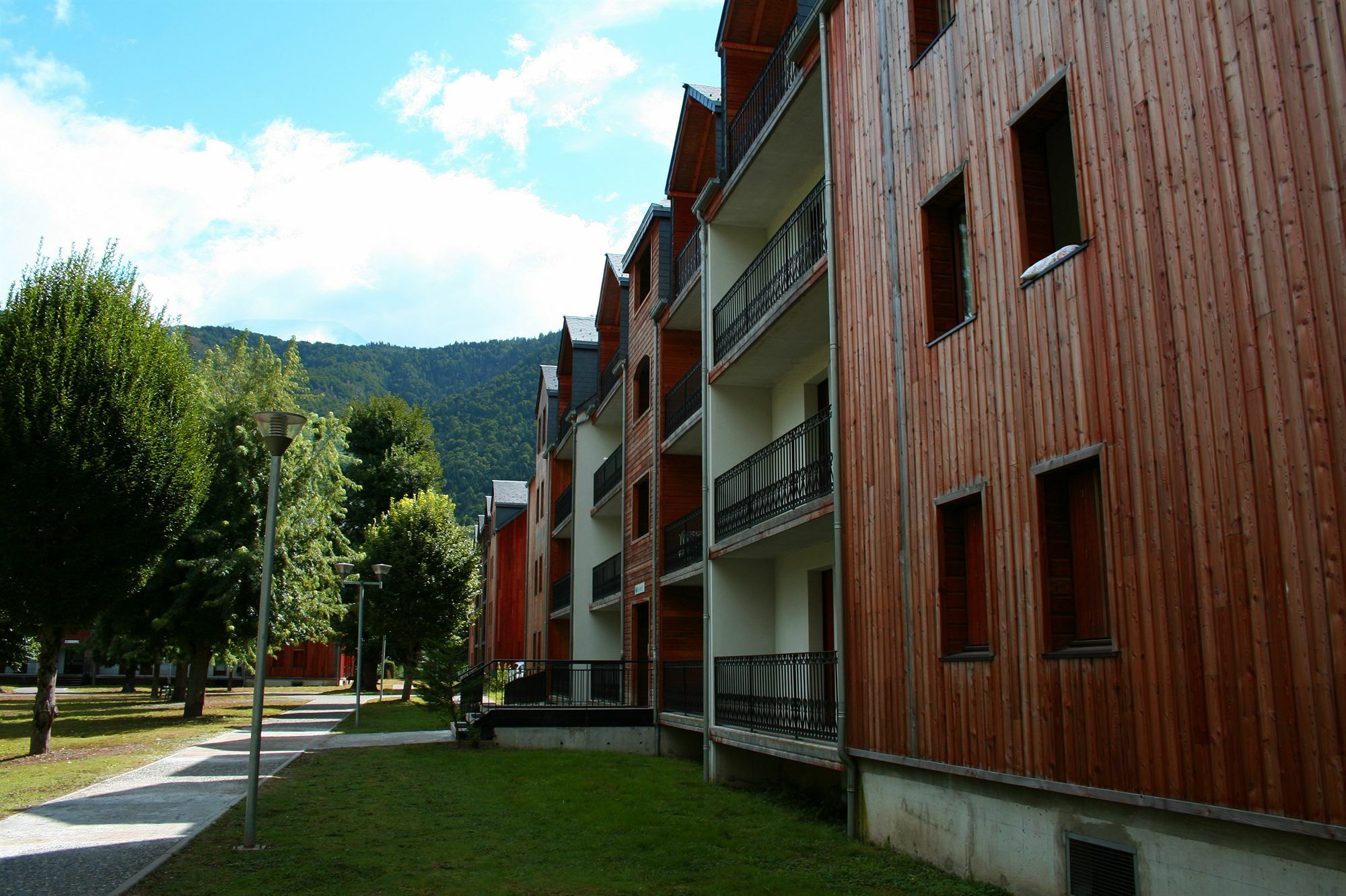 Residence Les Jardins De Ramel By Popinns Bagnères-de-Luchon المظهر الخارجي الصورة