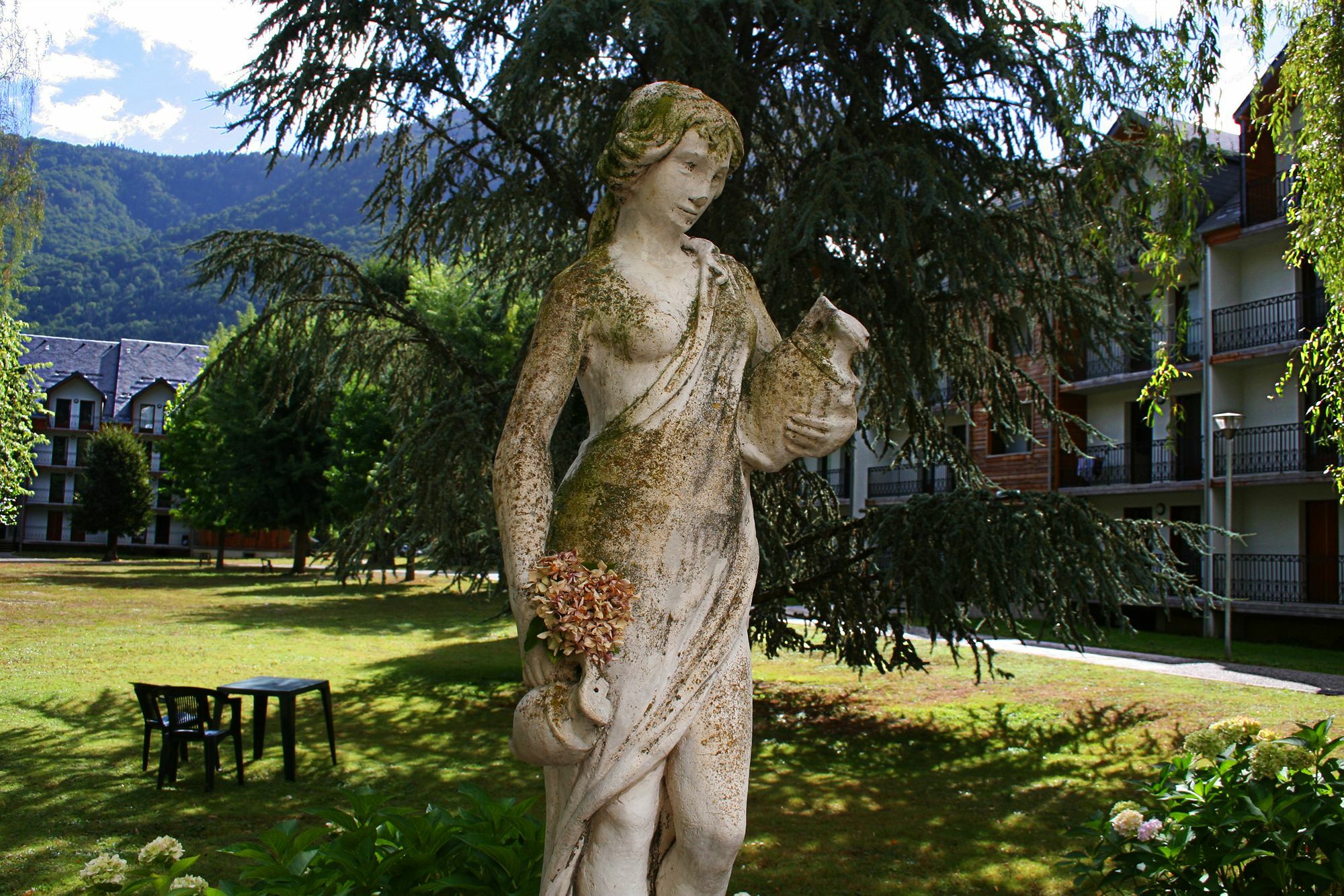 Residence Les Jardins De Ramel By Popinns Bagnères-de-Luchon المظهر الخارجي الصورة